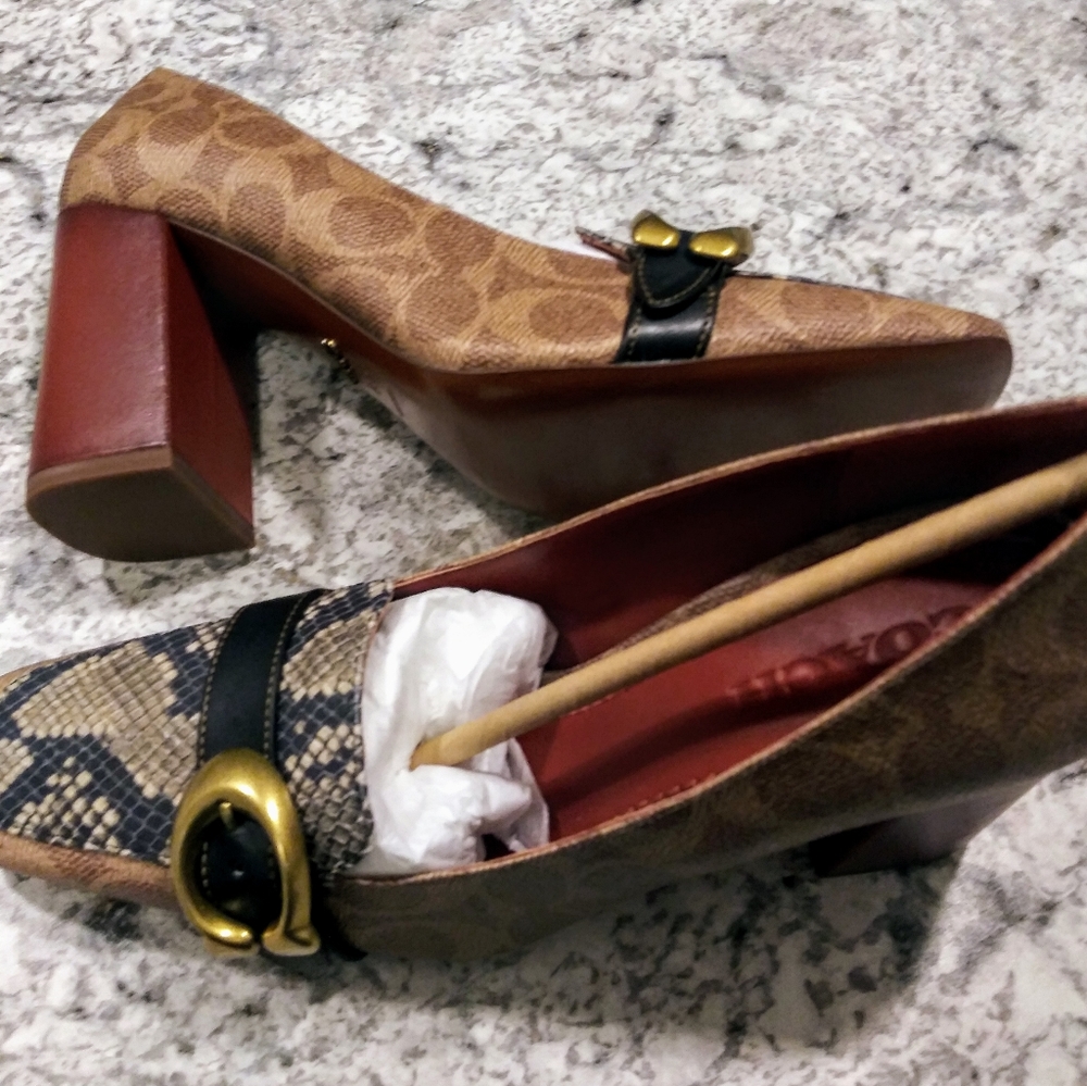 Coach Jade Loafer in Tan/ Natural/ Black- 8.5